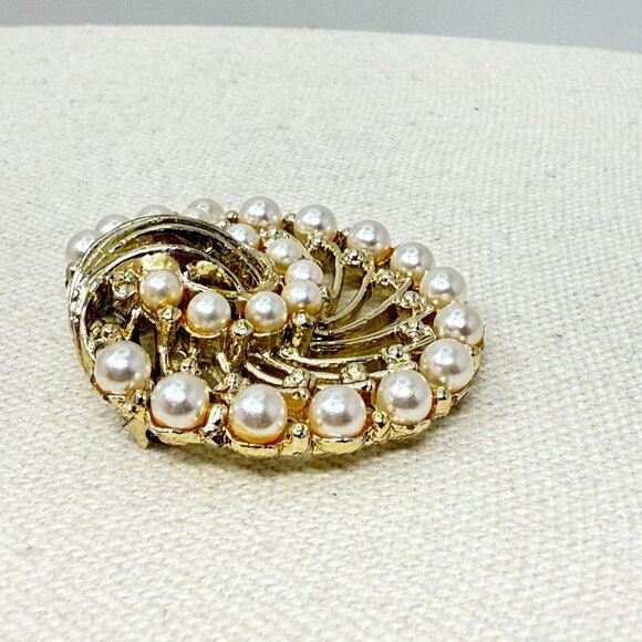 Vintage Swirl Brooch Mid-Century Gold-Tone Imitation Pearl Pin Retro MCM Classic - Picture 5 of 8